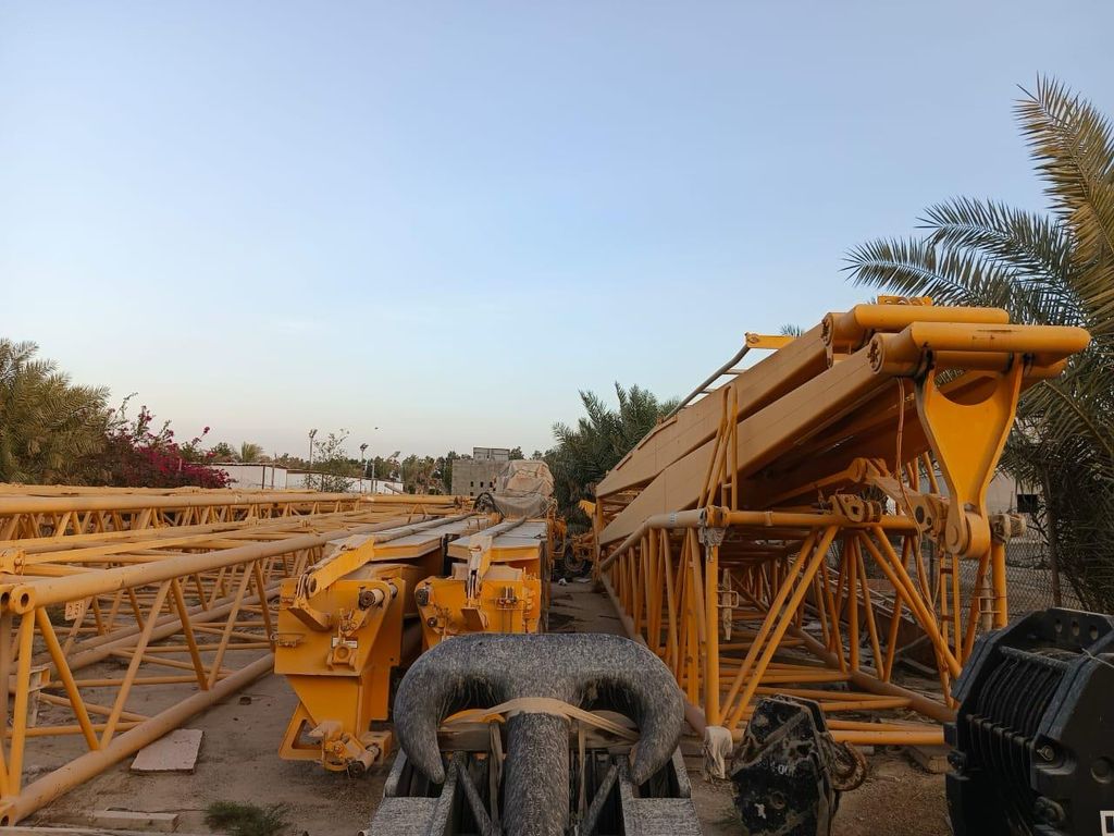 CRANE 2012 LIEBHERR LTM 1400