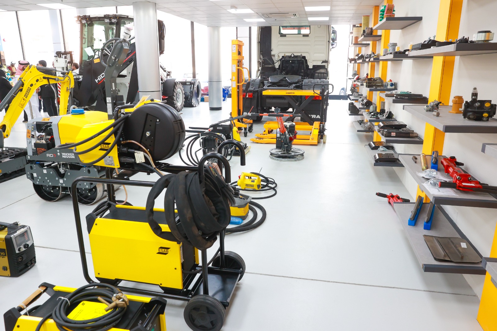 Nass Commercial Salmabad Showroom: Premium Quality Equipment, Tailored Solutions, and Expert Support