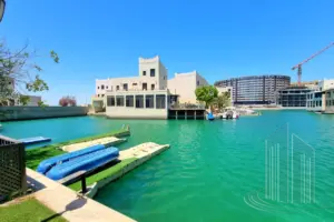 Refurbished Corner Villa with Amazing Canal View