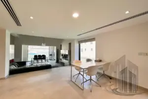 Refurbished Corner Villa with Amazing Canal View