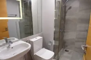 Luxury 2BR | Housekeeping | Gym Pool | Sea View