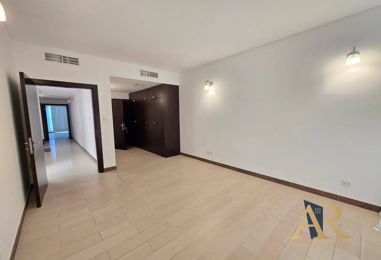 Beautiful Private Home w/Private Pool Villas for sale in Amwaj Avenue