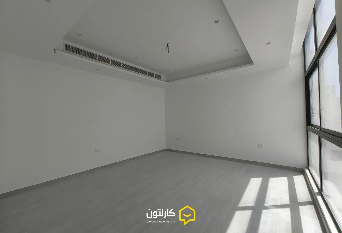 Villas for sale in Mozoon