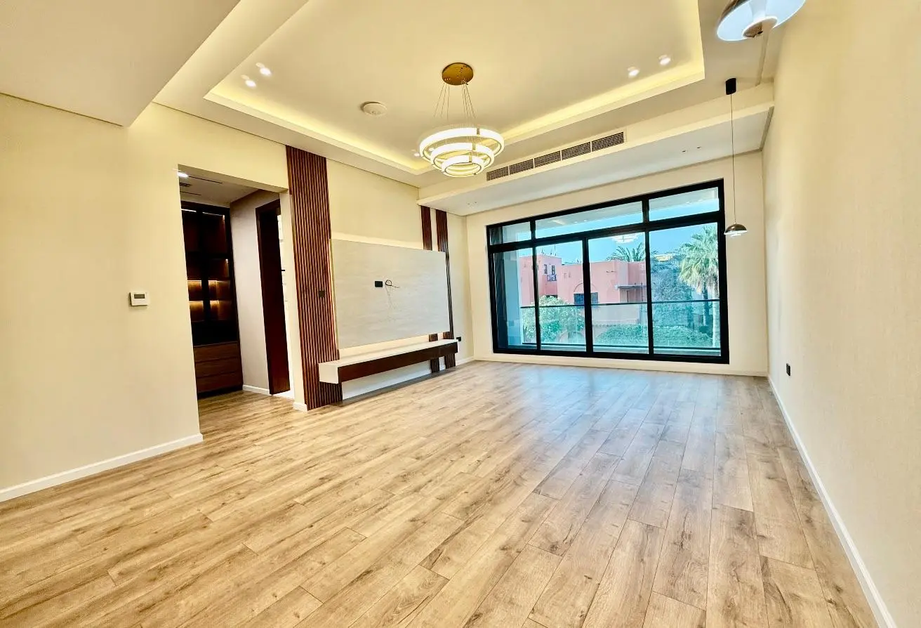 Villas for sale in Saar