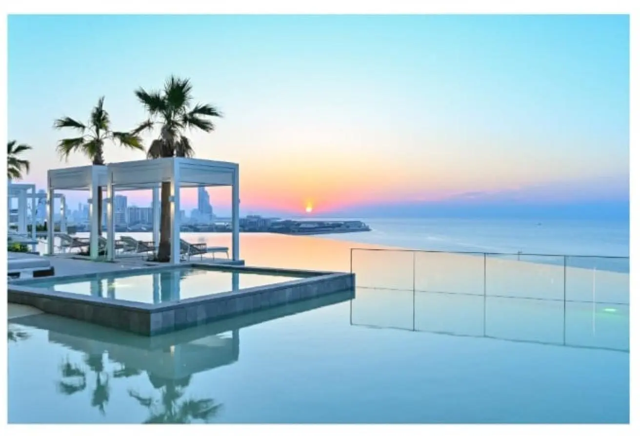 Exquisite Waterfront Apartment in Bahrain Bay