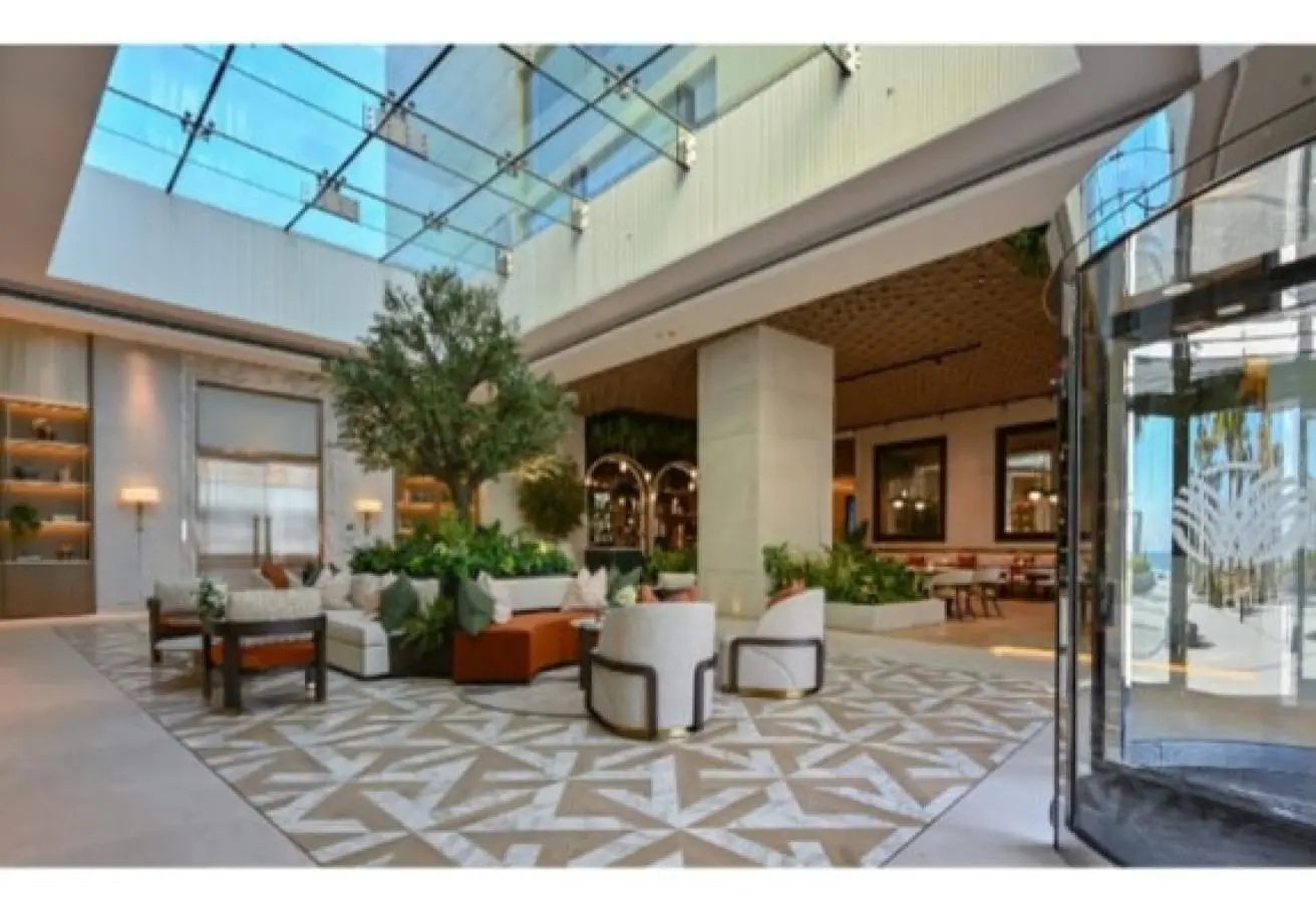 Exquisite Waterfront Apartment in Bahrain Bay
