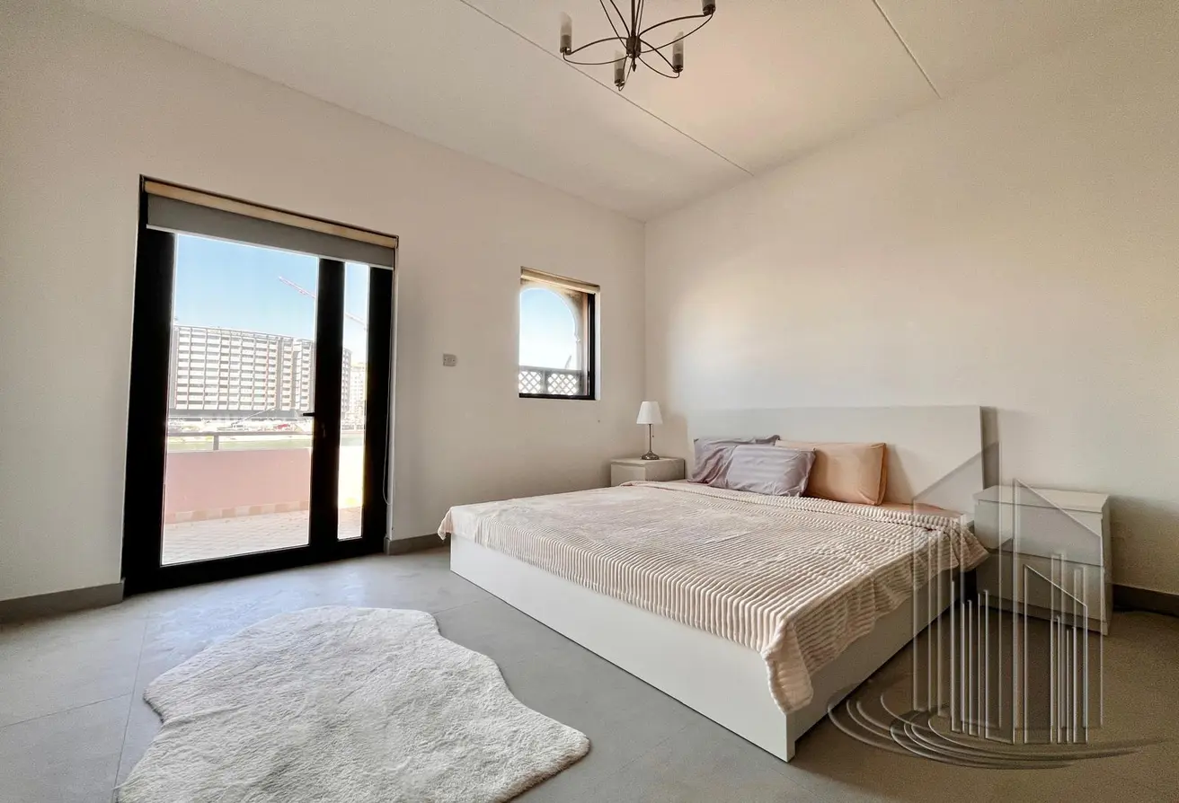 Refurbished Corner Villa with Amazing Canal View