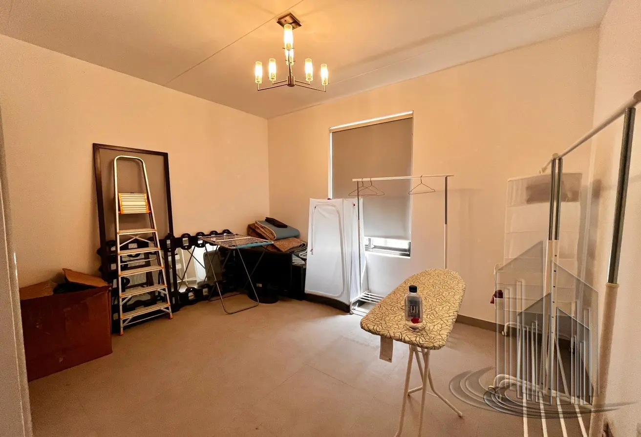 Refurbished Corner Villa with Amazing Canal View