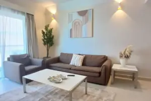 Luxury 2BR | Housekeeping | Gym Pool | Sea View