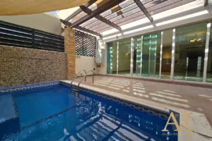 Beautiful Private Home w/Private Pool Villas for sale in Amwaj Avenue