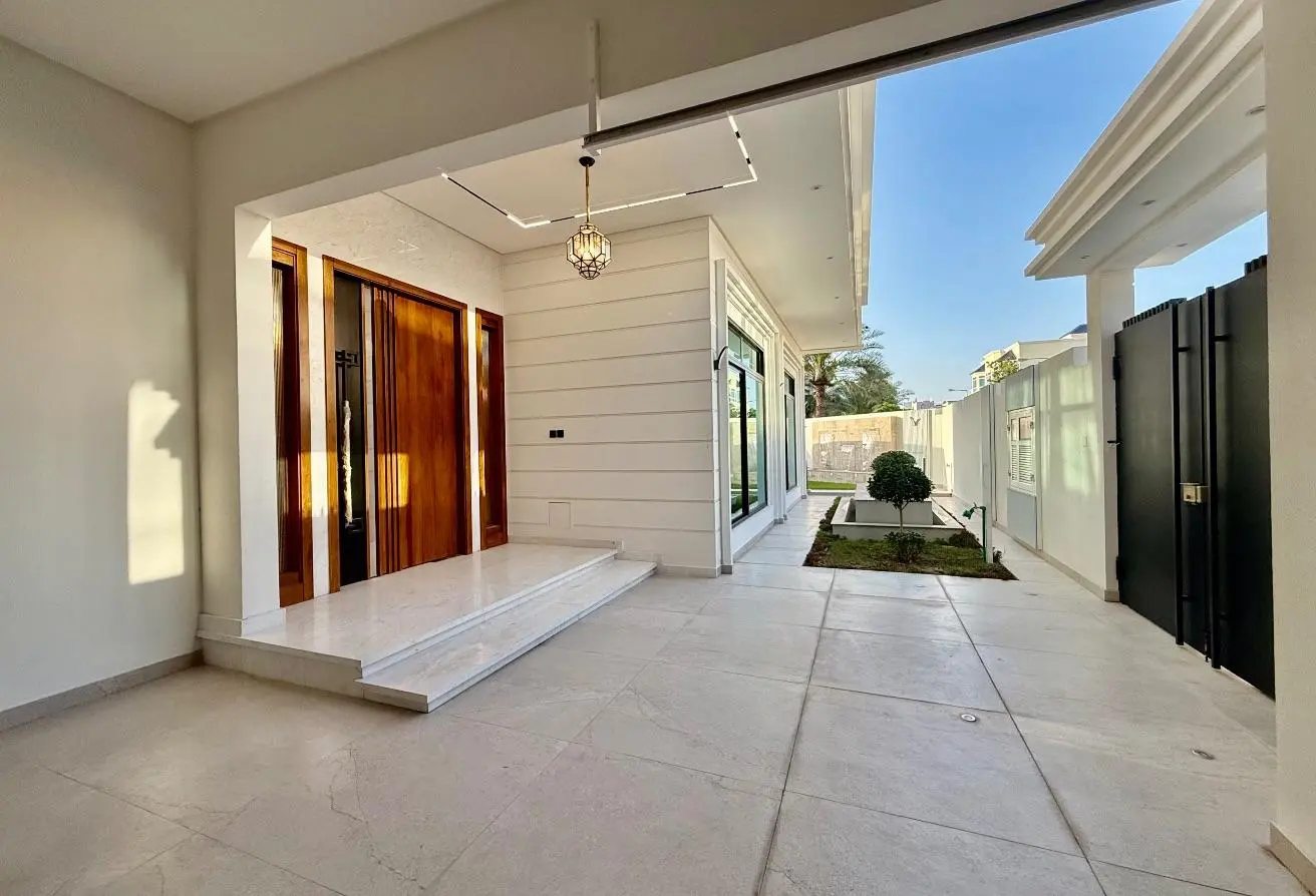 Villas for sale in Saar