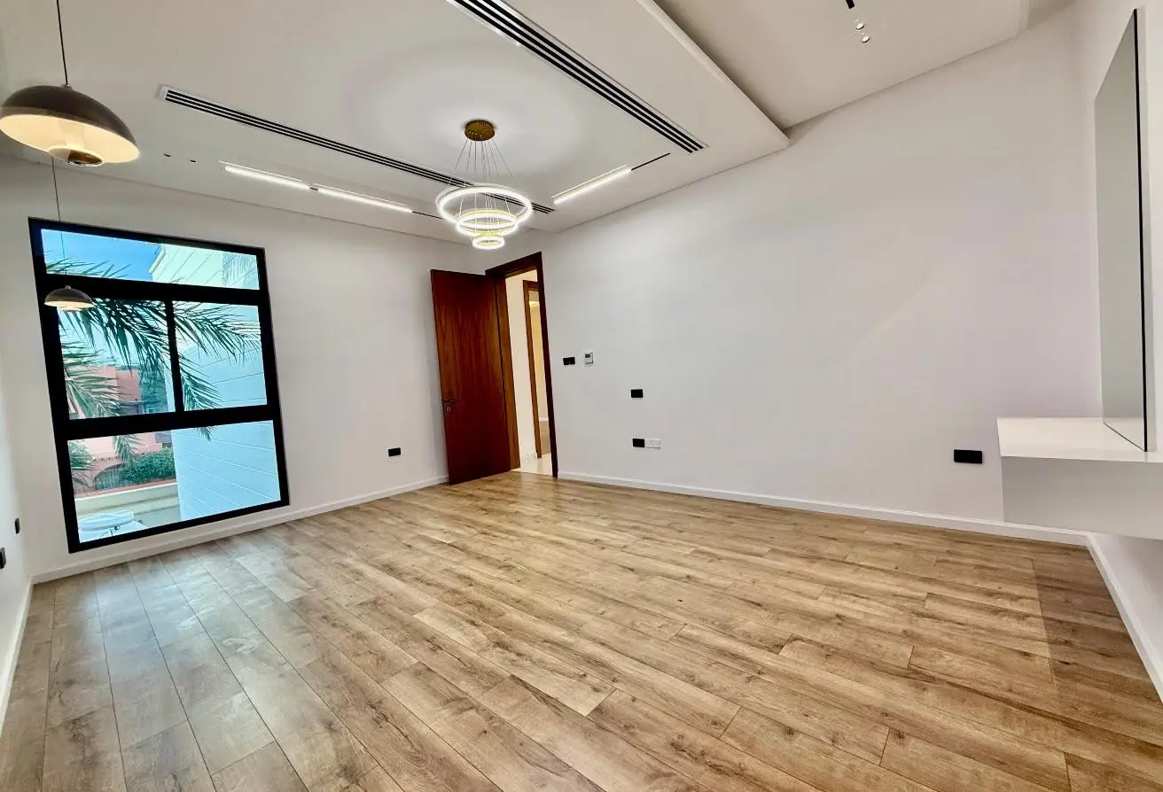Villas for sale in Saar