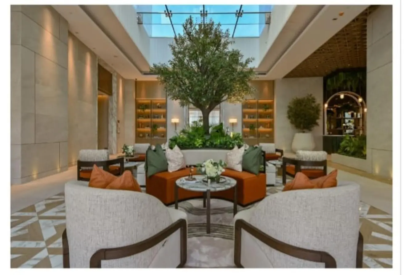 Exquisite Waterfront Apartment in Bahrain Bay