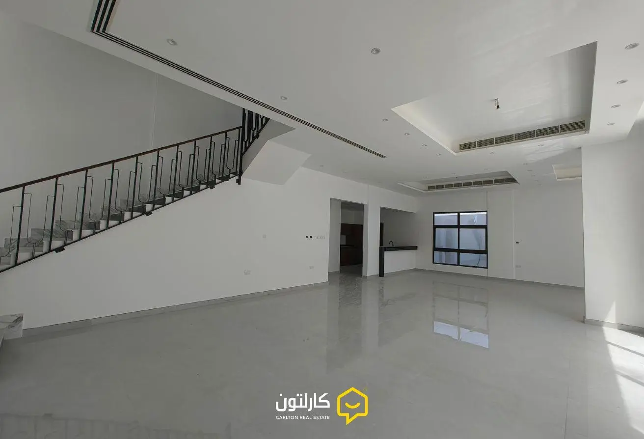 Villas for sale in Mozoon