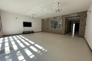 فلل للبيع في شارع أمواج | مسبح خاص | غرفة خادمة | دخل فوري