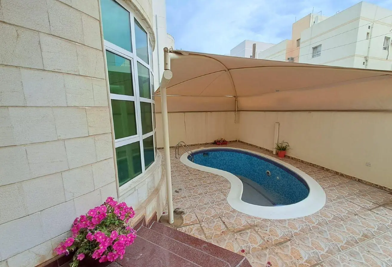 Fully furnished villa for sale in Qalali area 5 ma Villas for sale