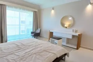 Luxury 2BR | Housekeeping | Gym Pool | Sea View