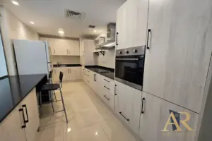 Beautiful Private Home w/Private Pool Villas for sale in Amwaj Avenue