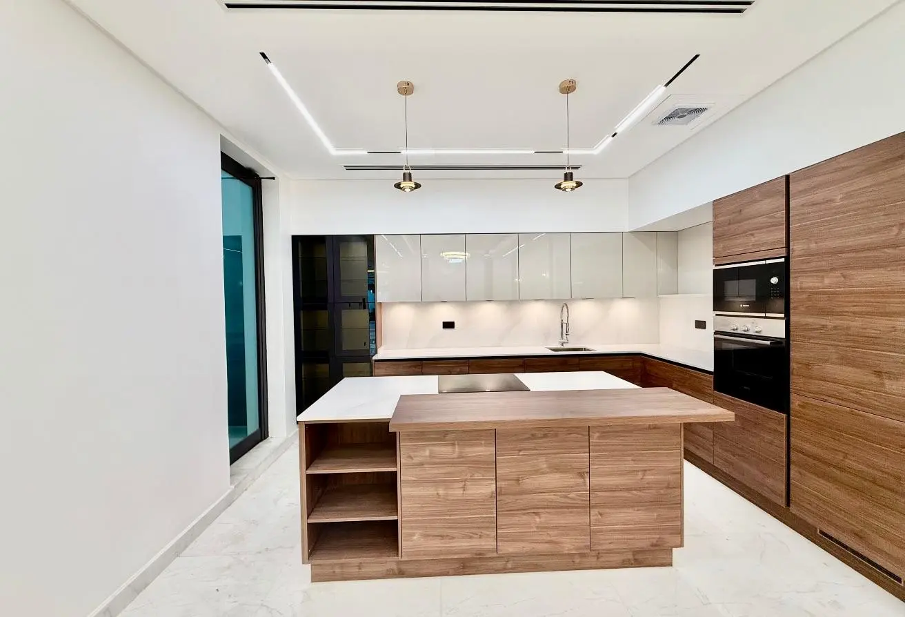 Villas for sale in Saar