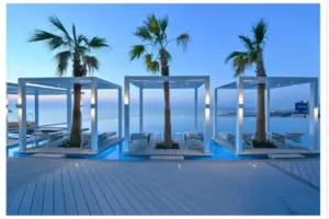 Exquisite Waterfront Apartment in Bahrain Bay