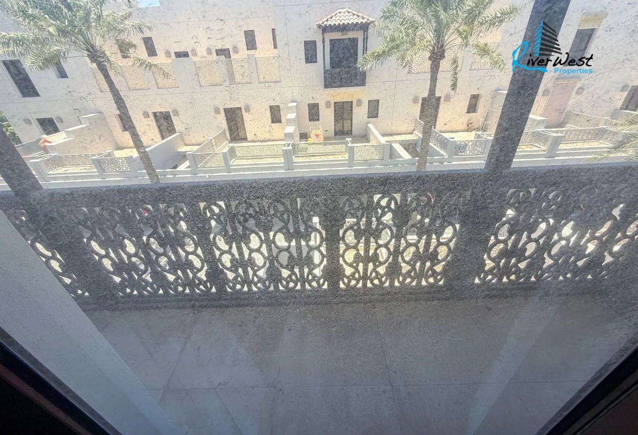 فلل للبيع في مدينة المرسى العائمة