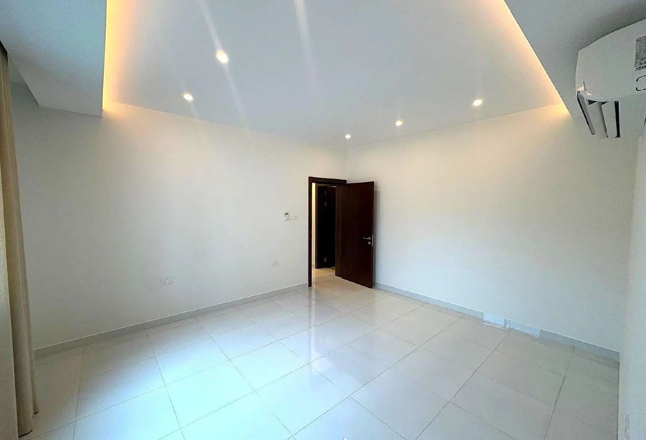 Apartment For Rent In Saar