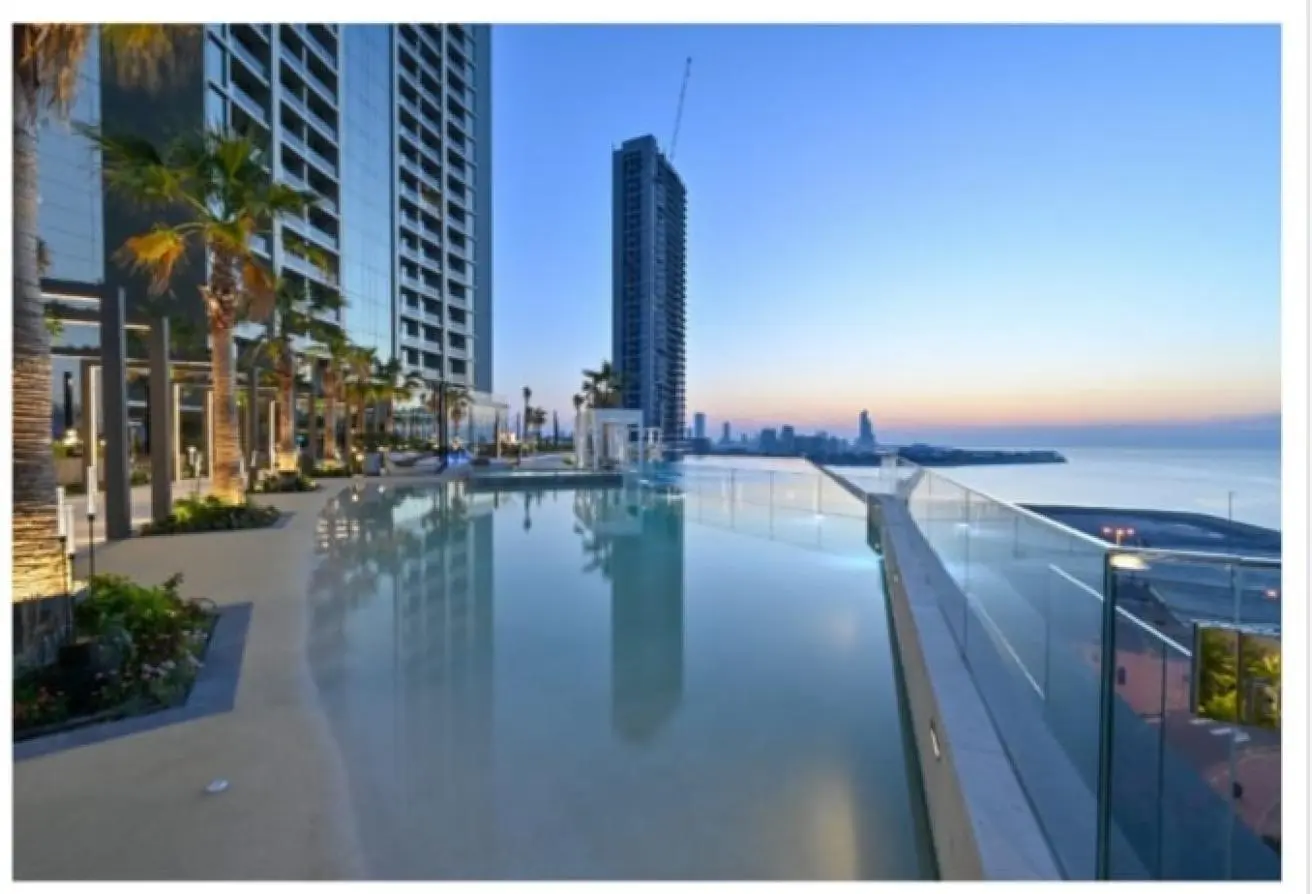 Exquisite Waterfront Apartment in Bahrain Bay