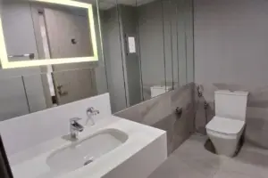Luxury 2BR | Housekeeping | Gym Pool | Sea View