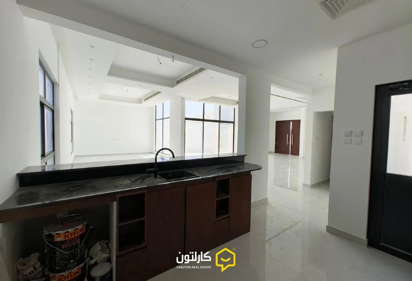 Villas for sale in Mozoon