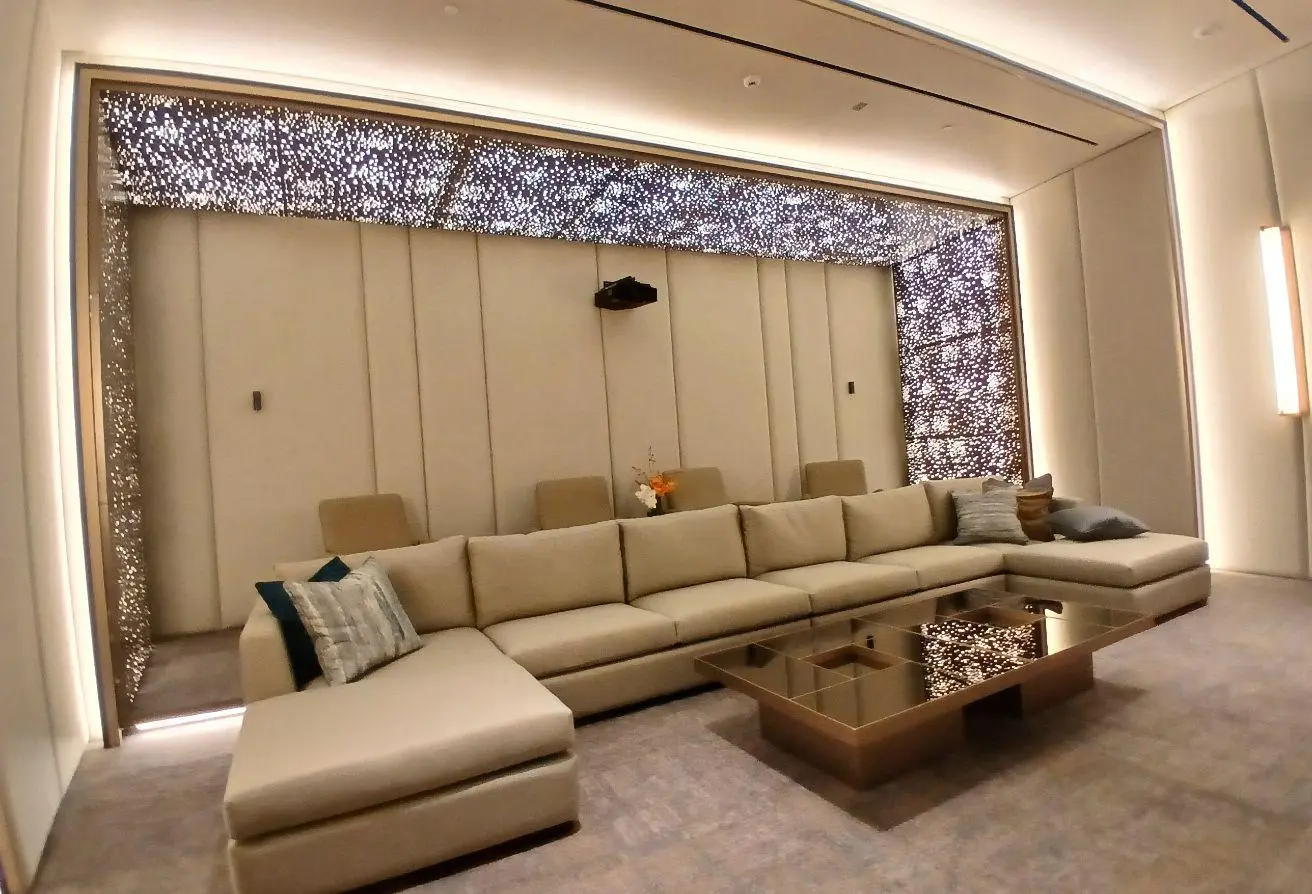 Exquisite Waterfront Apartment in Bahrain Bay