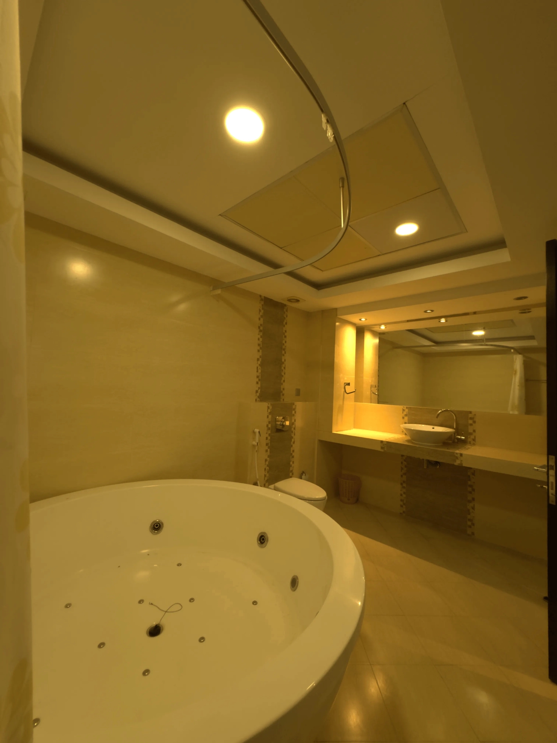 Spacious 3 Bedroom Apartment for Rent in Classic Tower, Juffair – Modern Amenities & Prime Location