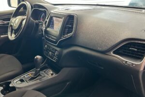 For Sale: Jeep Cherokee Sport V6
