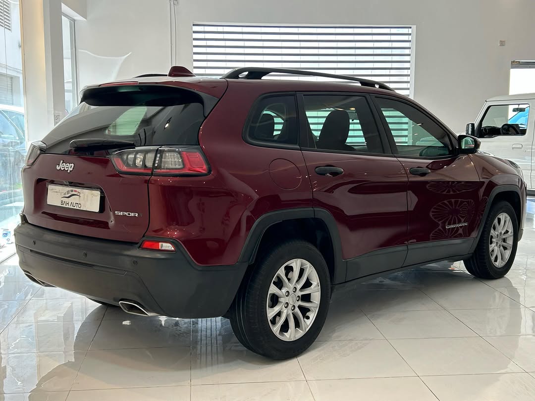 For Sale: Jeep Cherokee Sport V6