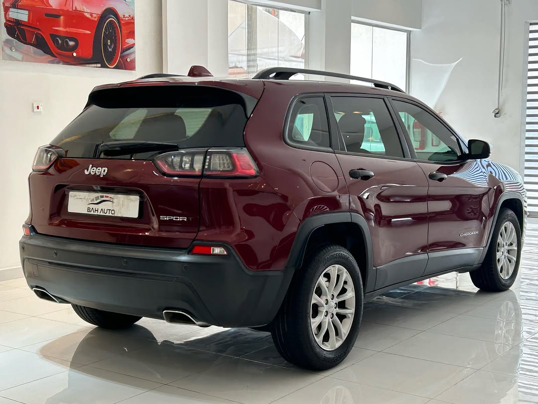 For Sale: Jeep Cherokee Sport V6