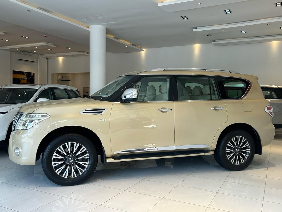For Sale: Nissan Patrol SE Type 2 Model: 2012