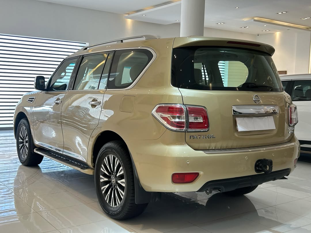 For Sale: Nissan Patrol SE Type 2 Model: 2012