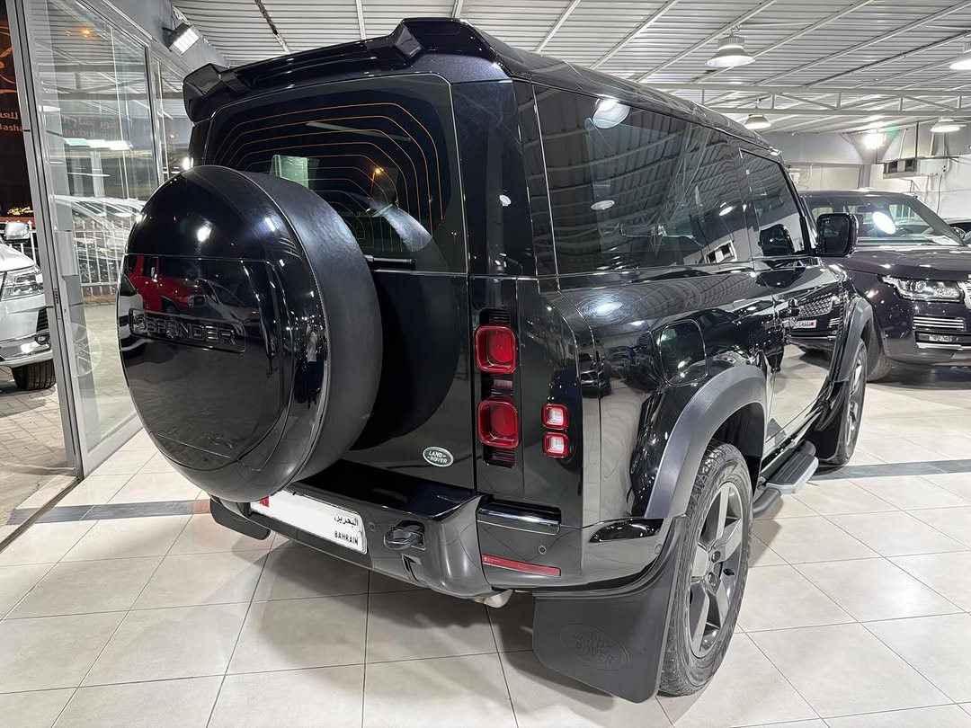 2023 Land Rover Defender X-Dynamic P400