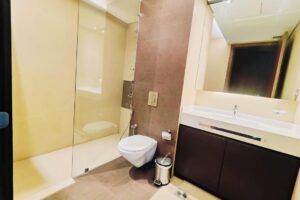 Discover this spacious apartment in Reef Island