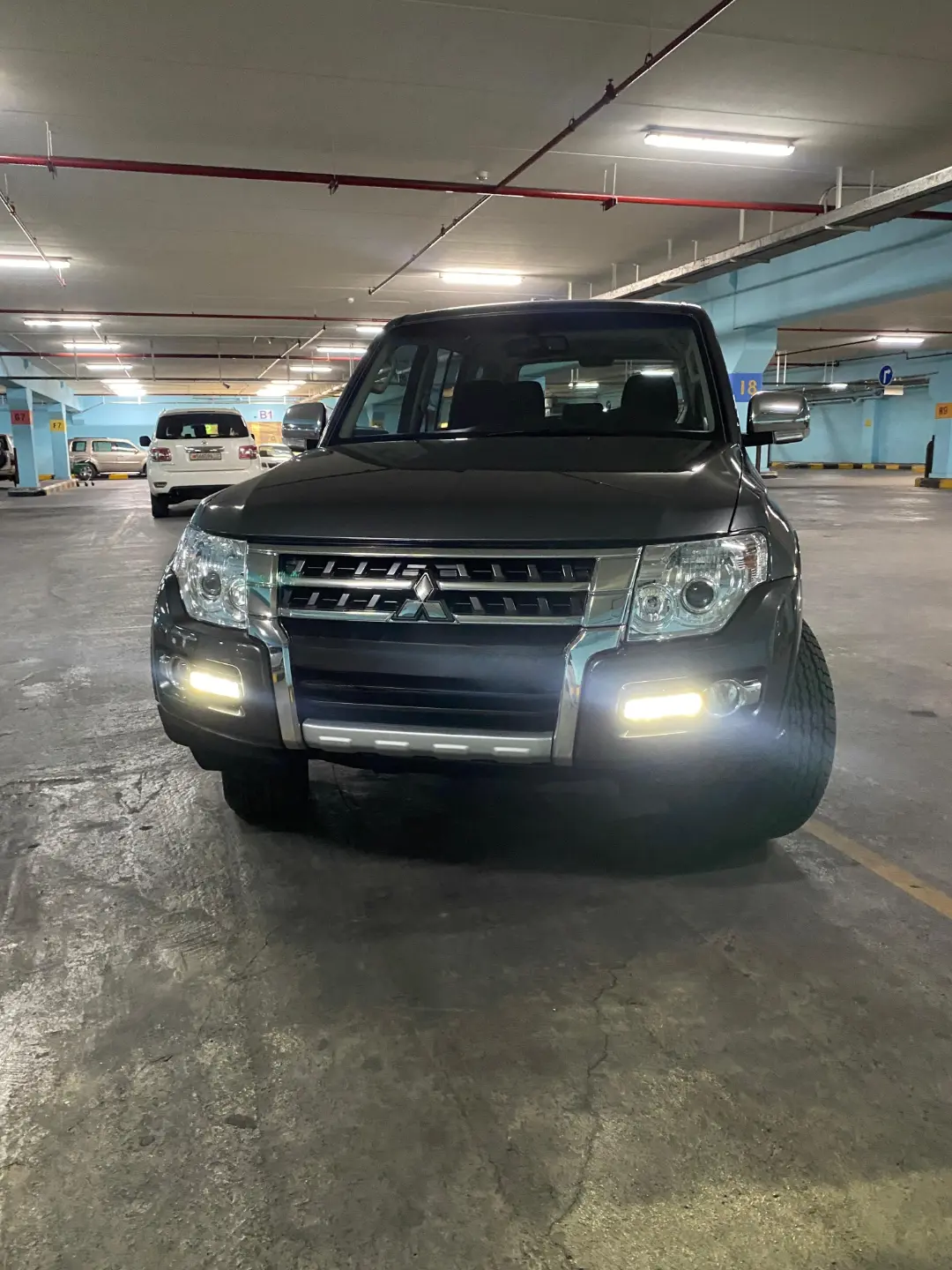ميتسوبيشي باجيرو GLS V6