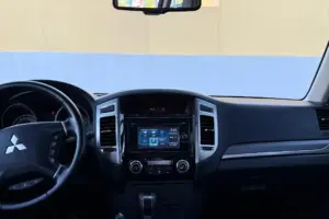 ميتسوبيشي باجيرو GLS V6