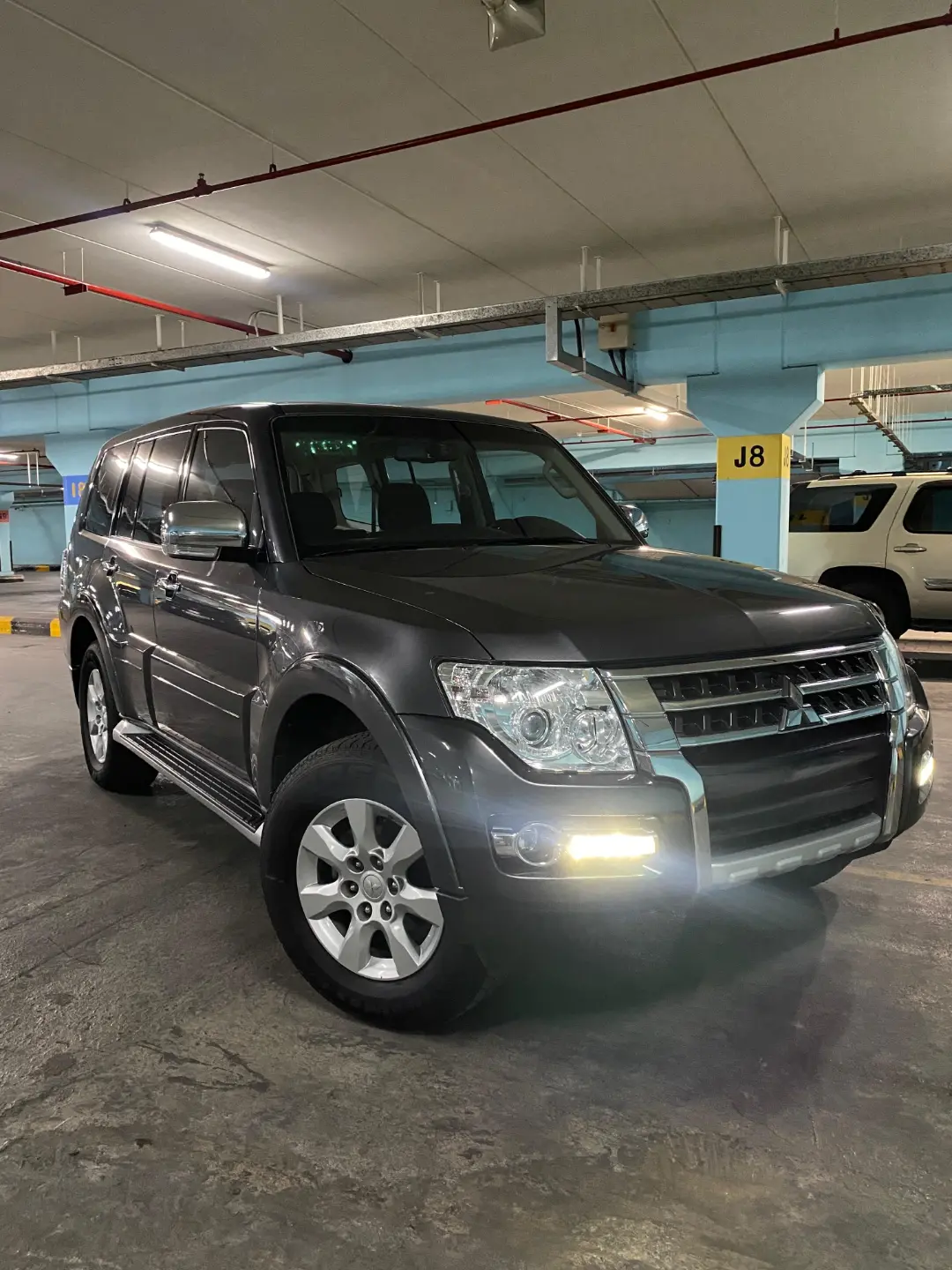 ميتسوبيشي باجيرو GLS V6