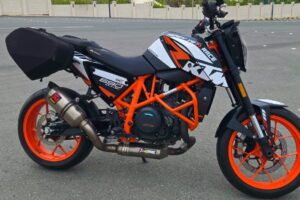 KTM 690 Duke type ( R ) Model 2016