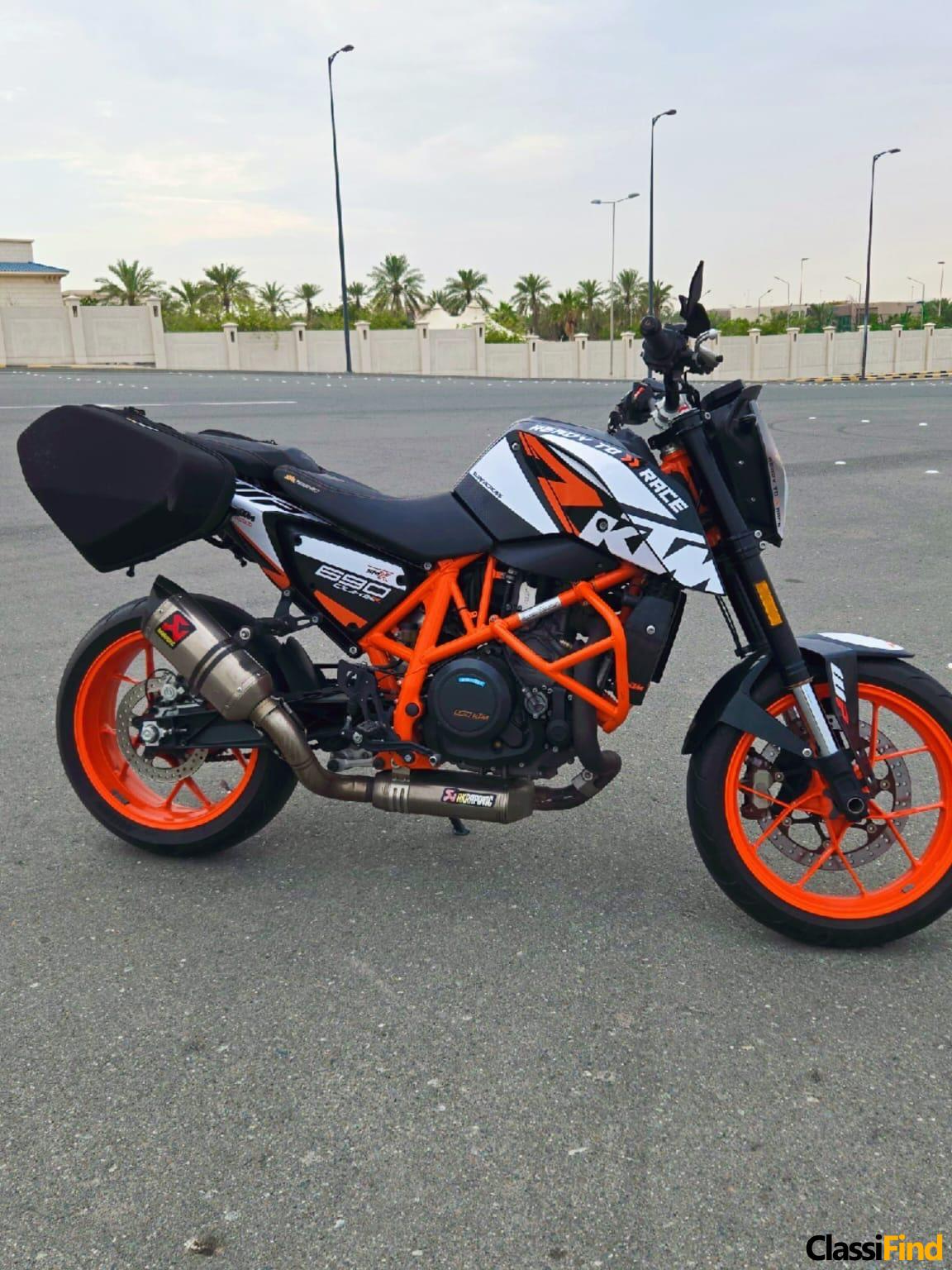 KTM 690 Duke type ( R ) Model 2016