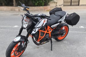 KTM 690 Duke type ( R ) Model 2016