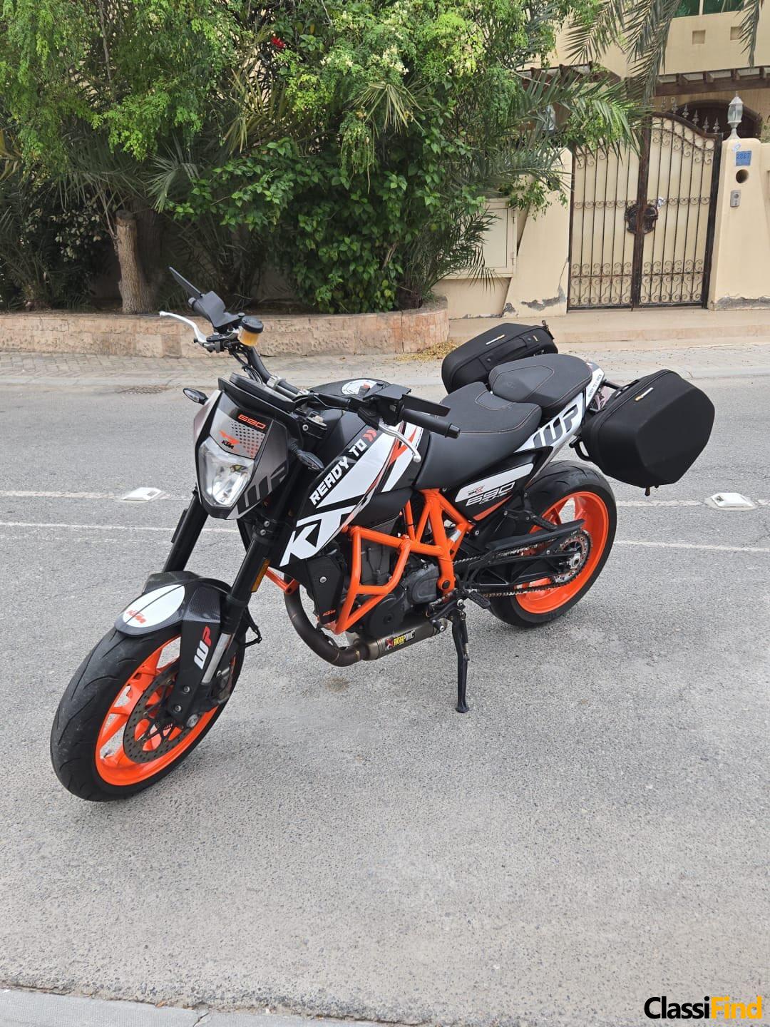 KTM 690 Duke type ( R ) Model 2016