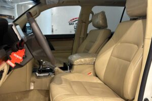 Toyota Land Cruiser GXR V8 Model: 2017