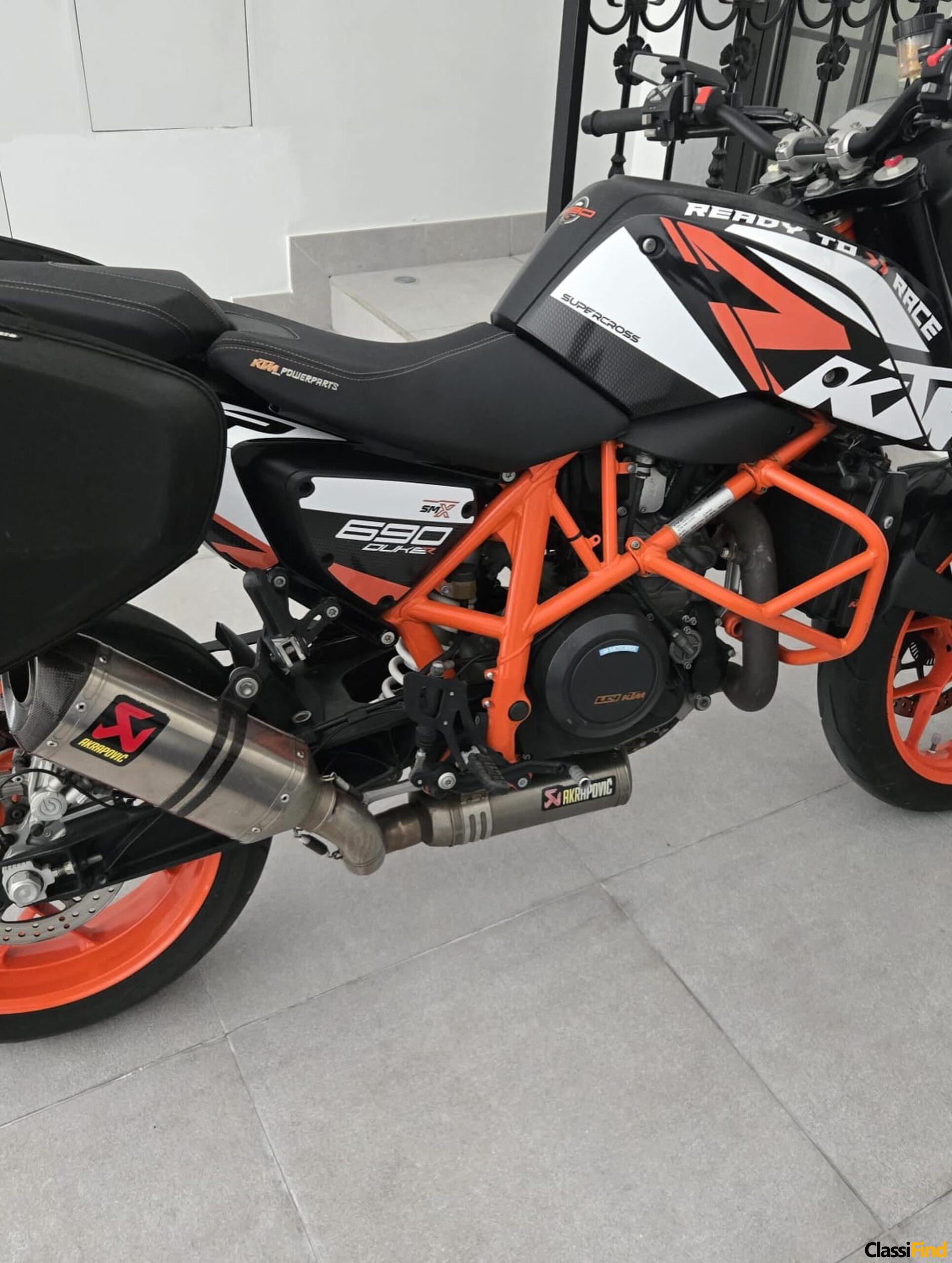 KTM 690 Duke type ( R ) Model 2016