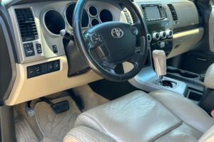 Toyota Sequoia Limited Model: 2009