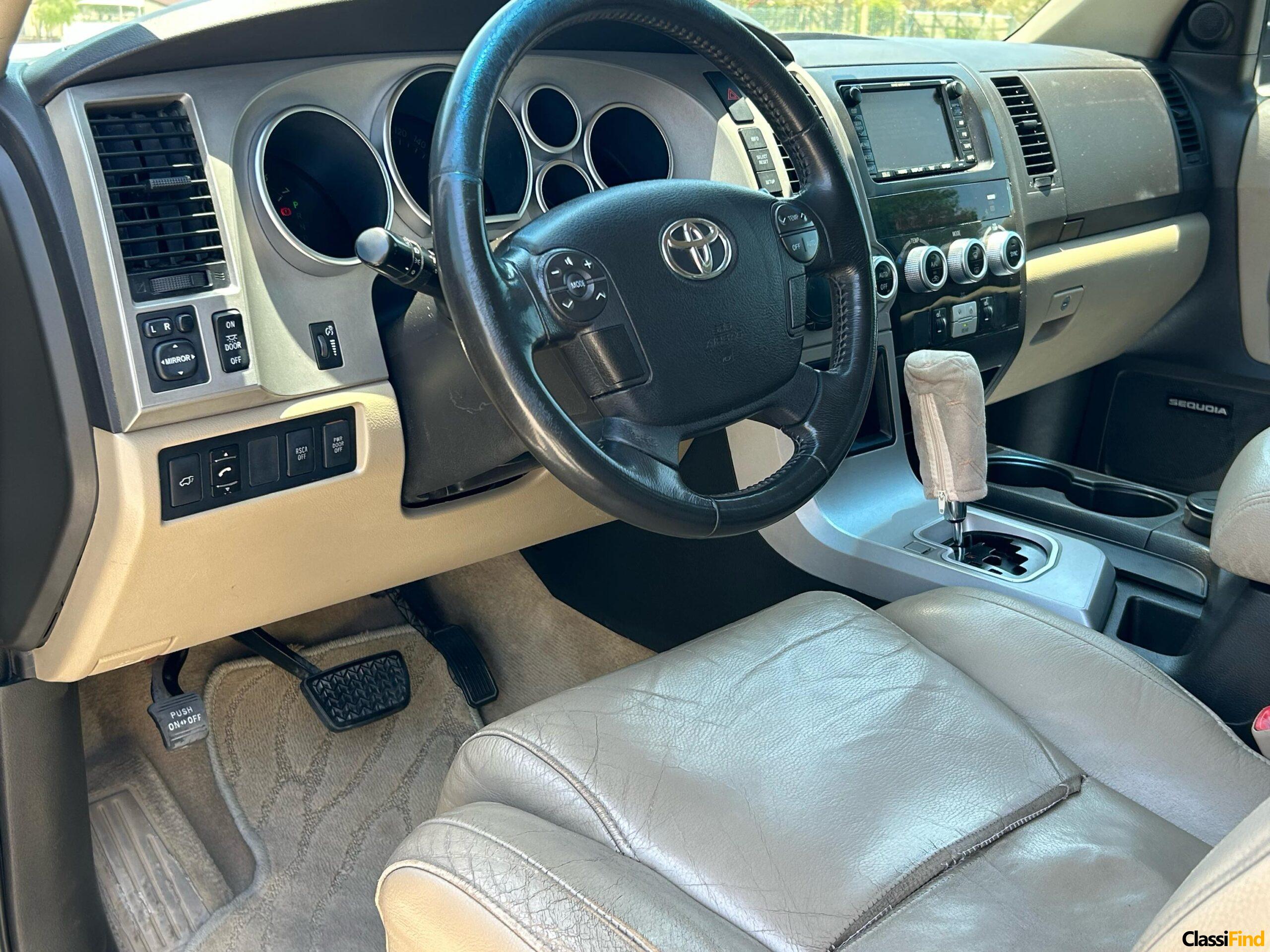 Toyota Sequoia Limited Model: 2009