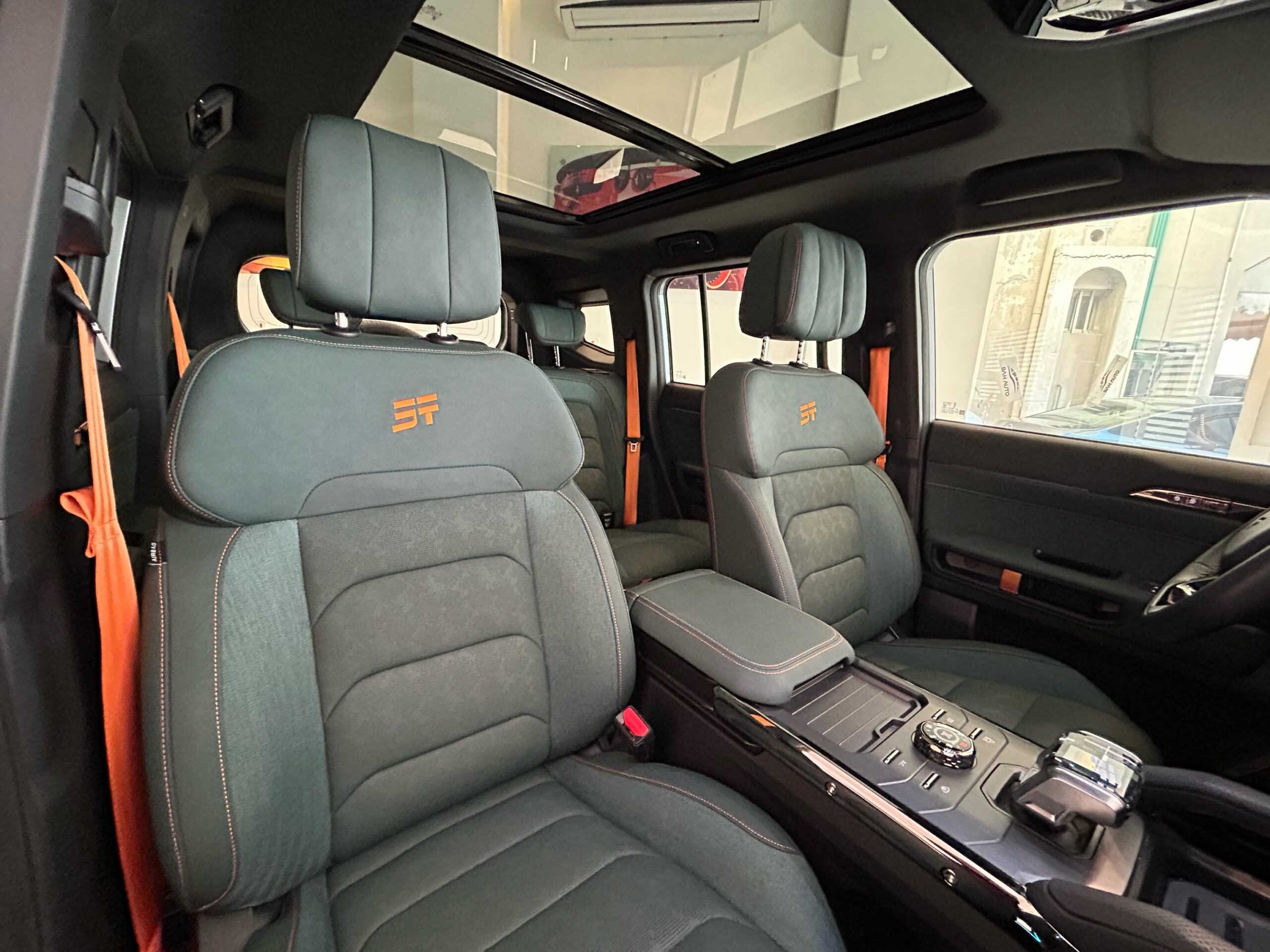 Jetour T2 (Full Option) Model: 2025